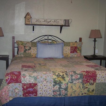 Blanco County Inn & Guesthouses Ngoại thất bức ảnh