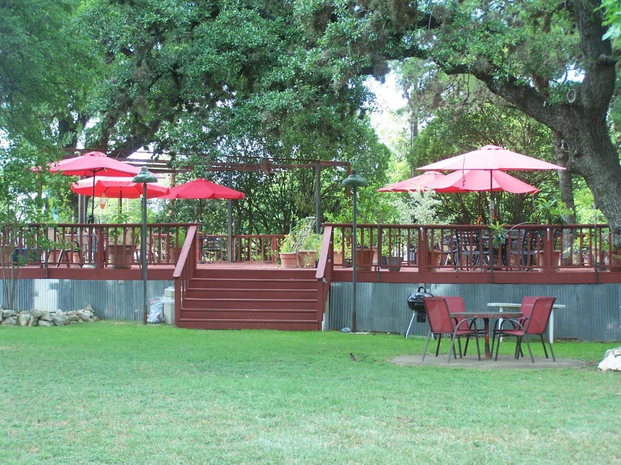 Blanco County Inn & Guesthouses Ngoại thất bức ảnh