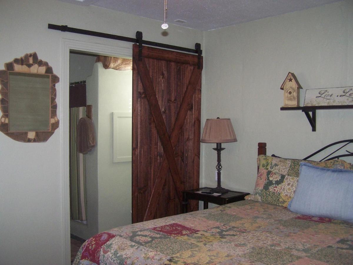 Blanco County Inn & Guesthouses Ngoại thất bức ảnh